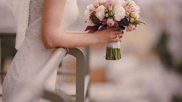 なぜ結婚式のゲストになることを夢見るのか 