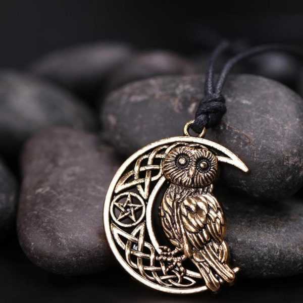 フクロウのマスコット 