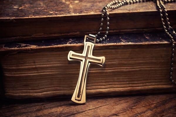 十字架を見つける 