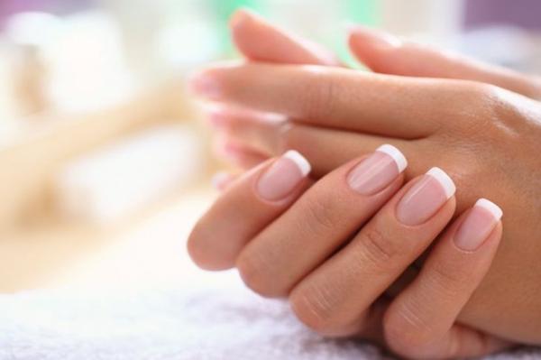 なぜ右手または左手のインデックスフィンガーがかゆいのですか？ 