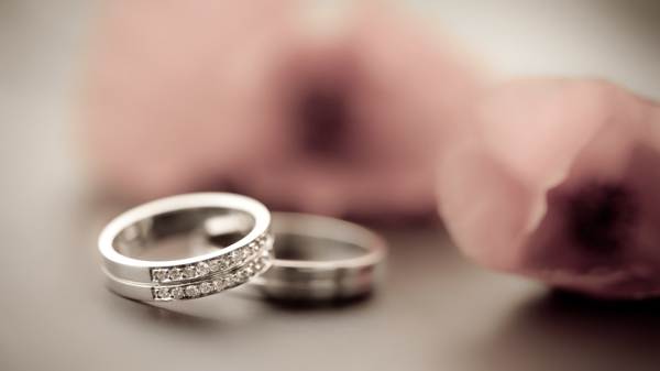 なぜ結婚式の指輪を失うことを夢見るのか 