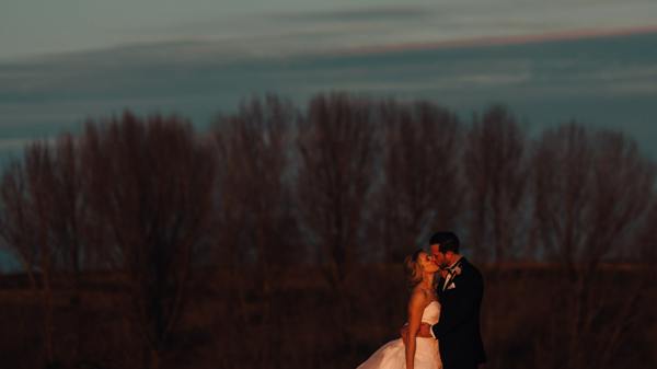 元の結婚式を夢見ていた 