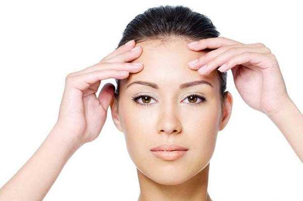 なぜ男性と女性は額がかゆいのですか？ 