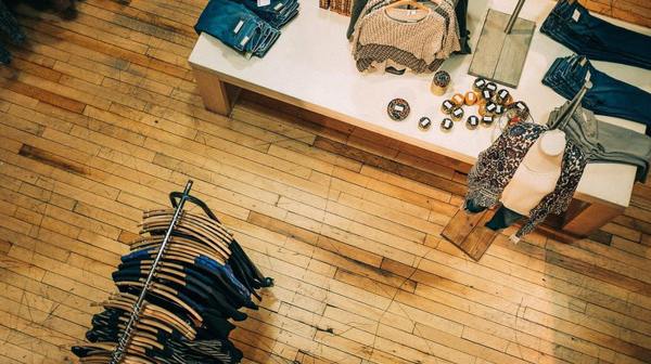 亡くなった人の物を着ることは可能ですか 