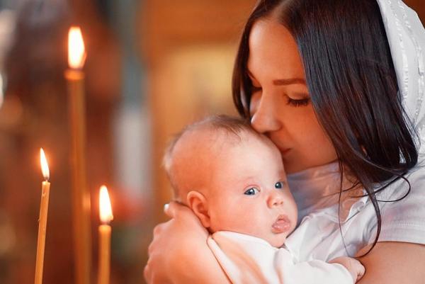 未婚の女の子のために女の子にバプテスマを施すことができない理由 