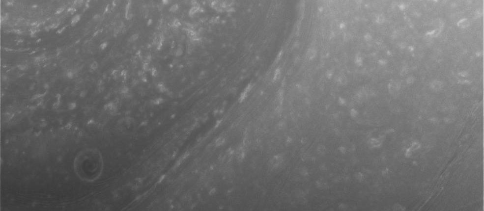 最終ミッション「カッシーニ」の始まり-近距離での土星の六角形 