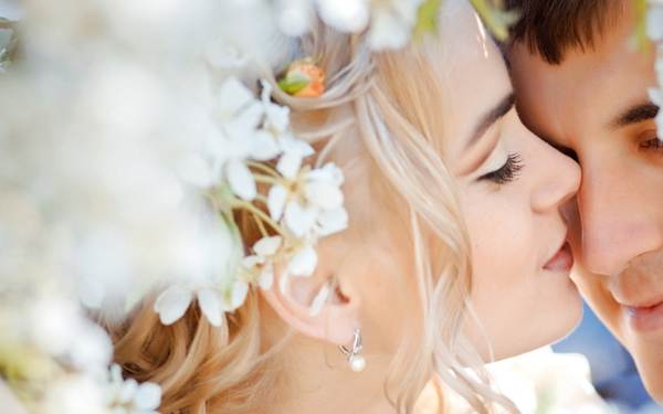 なぜあなたは目にキスできないのですか 