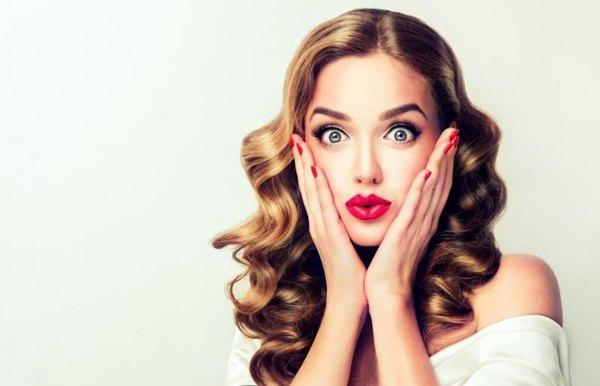 右頬が燃えている 