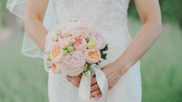 なぜお母さんの結婚式は夢を見ているのですか 