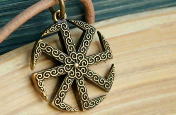 アミュレットコロブラト 