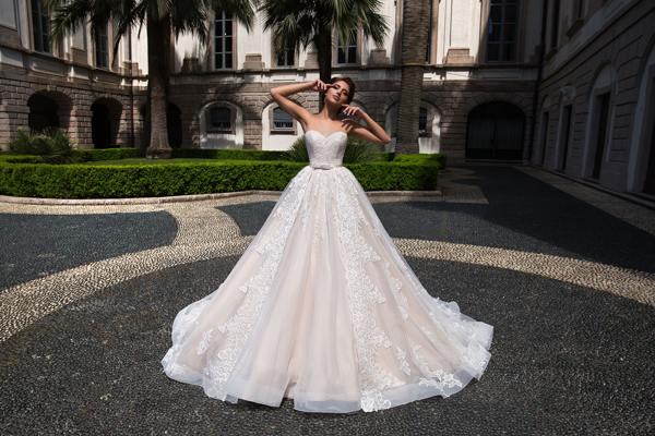 夢の本のウェディングドレス 