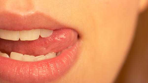 左側の舌のかゆみ 