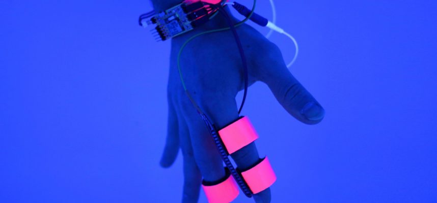 科学者は夢をハッキングするためのデバイスを作成しました 