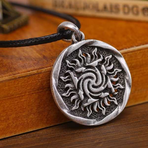 男性のためのお守りznichの意味 